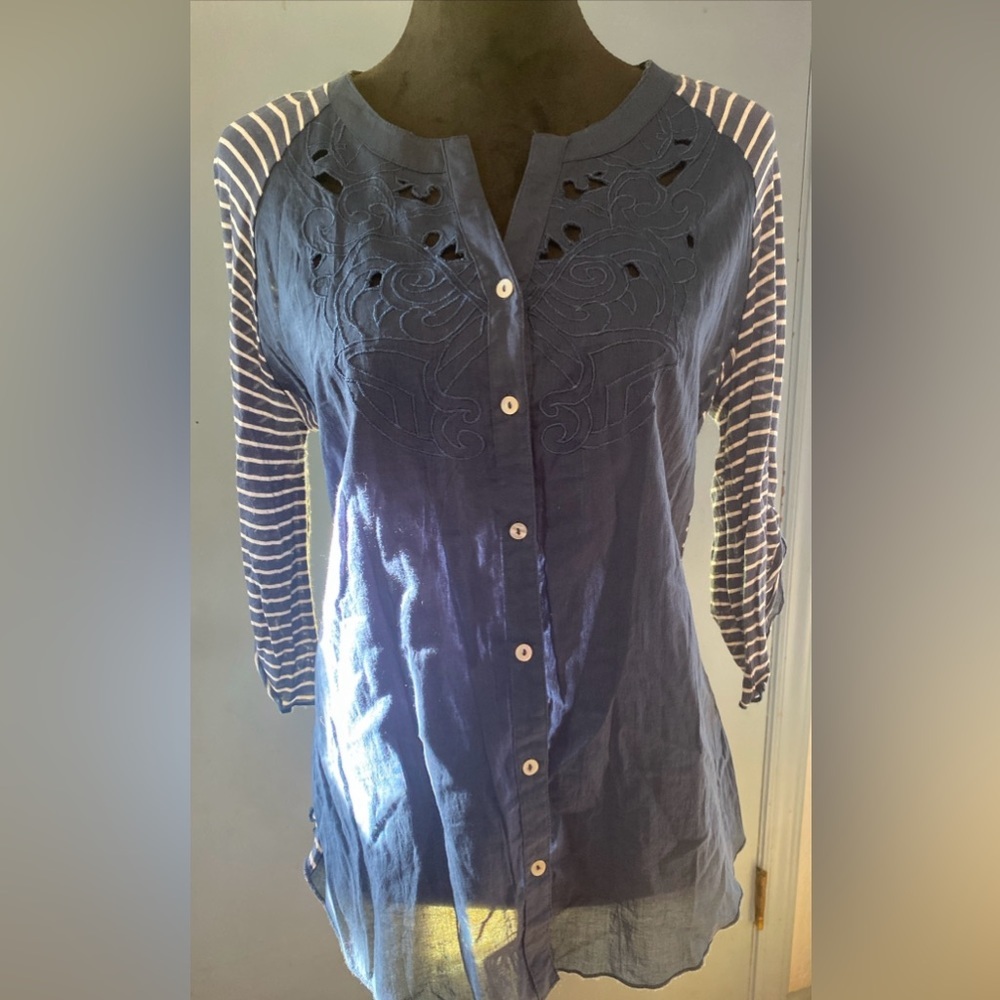 Nine West Vintage America collection Sz S. Blue light weight Rayon blouse top